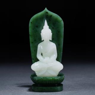 和田玉佛像摆件 佛像高:9厘米.宽:5厘米.厚:2.7厘米.重:102克. 碧玉底